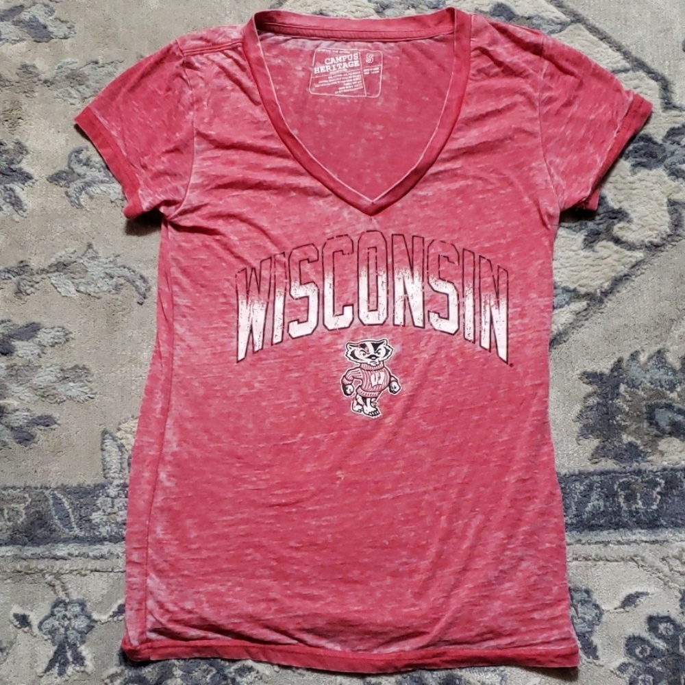 3 for $10 Badgers wisconsin t shirt size small